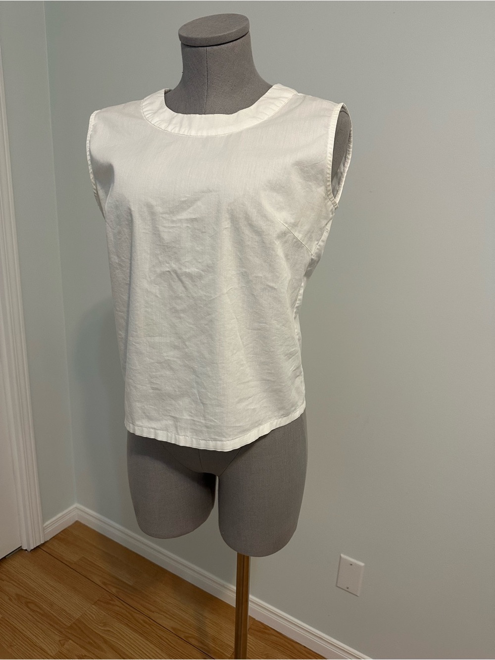 Prada - 100% Cotton Vintage Sleeveless Top. Size Small